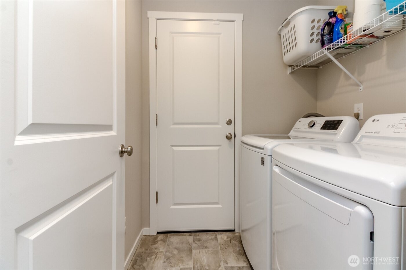 18408 Alpine Way E, Puyallup, WA 98374