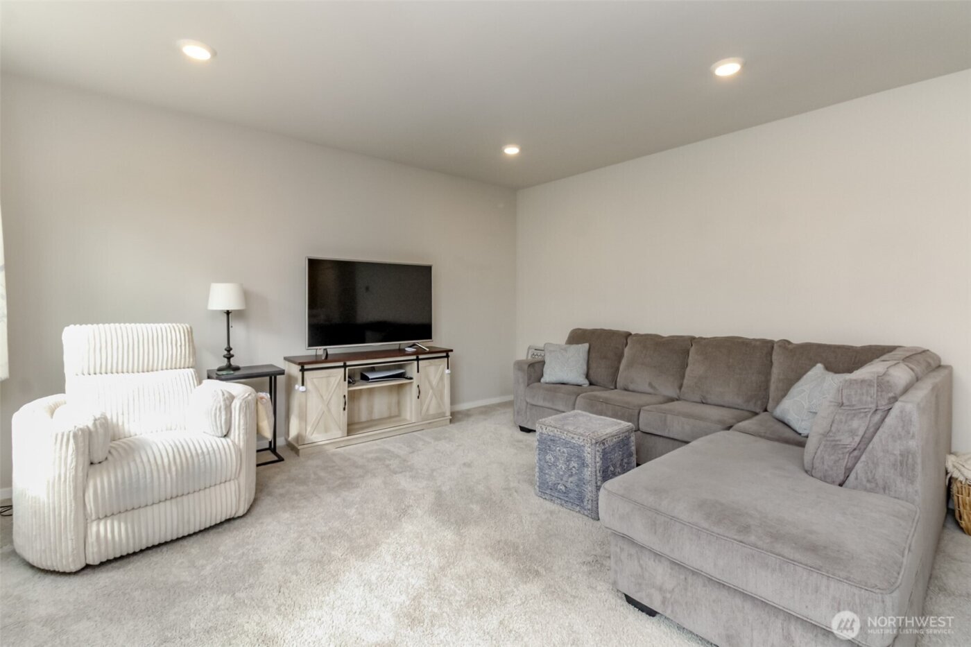 18408 Alpine Way E, Puyallup, WA 98374