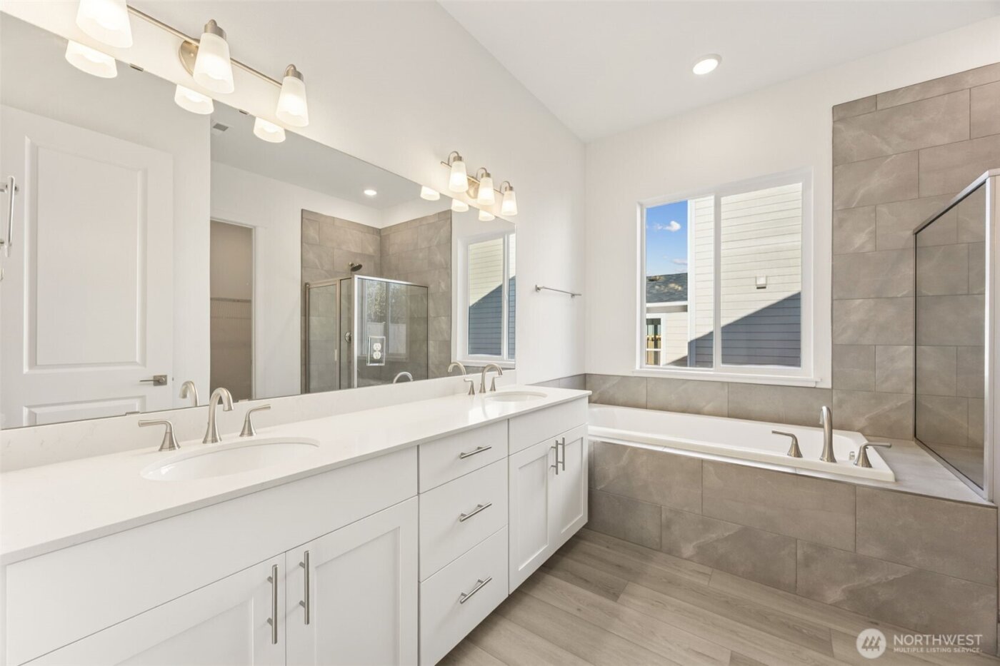 341 N 55th Street #30, Mount Vernon, WA 98273