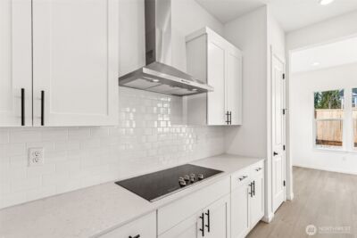 319 Crested Butte Boulevard #48, Mount Vernon, WA 98273 - Photo 4