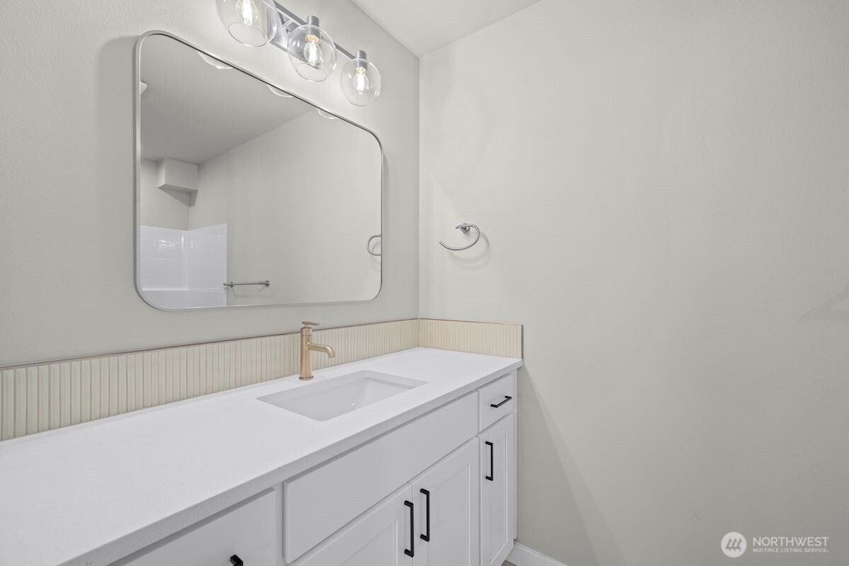 16823 Alder Way #J1, Lynnwood, WA 98037