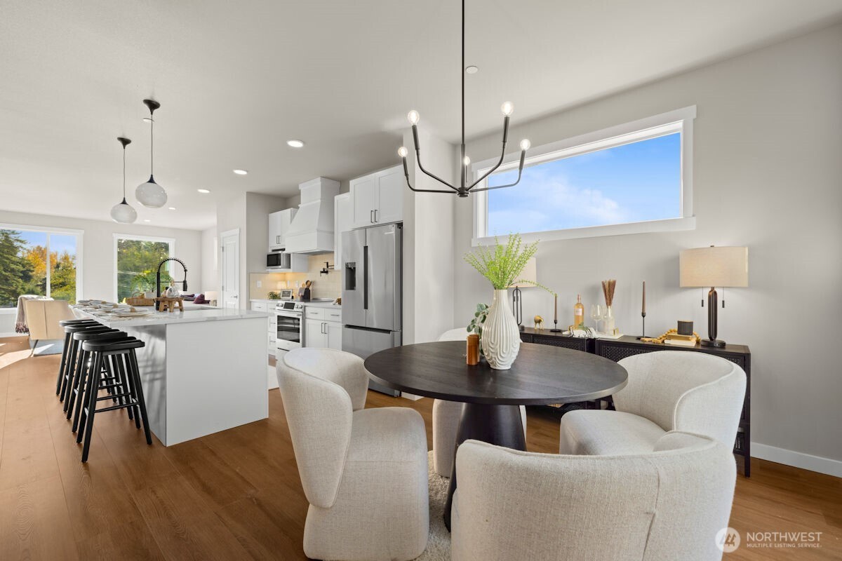 16823 Alder Way #J1, Lynnwood, WA 98037