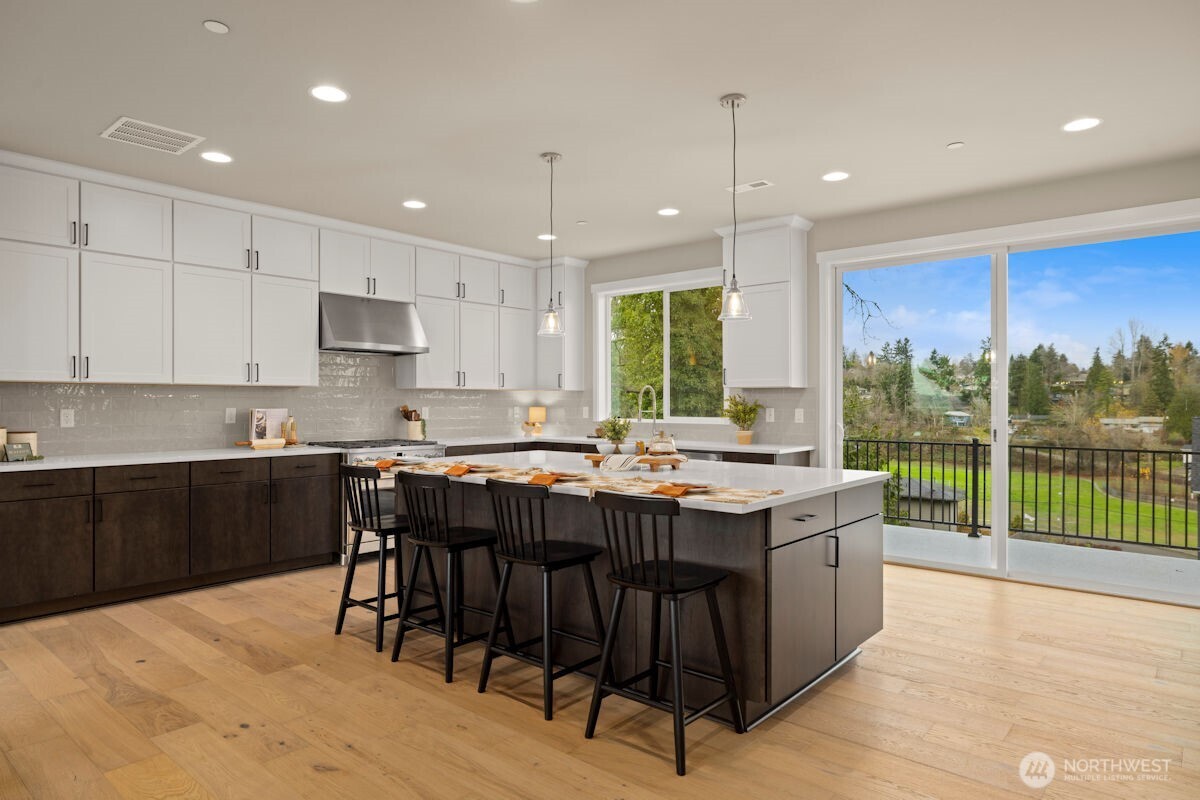 7853 S 132 Street , Seattle, WA 98178