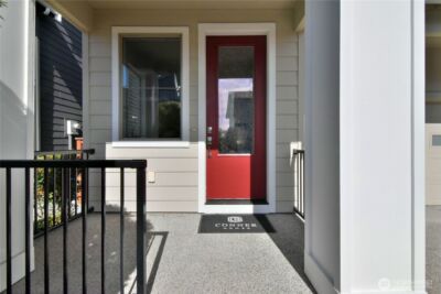 218 SW 96th Lane , Seattle, WA 98106 - Photo 2