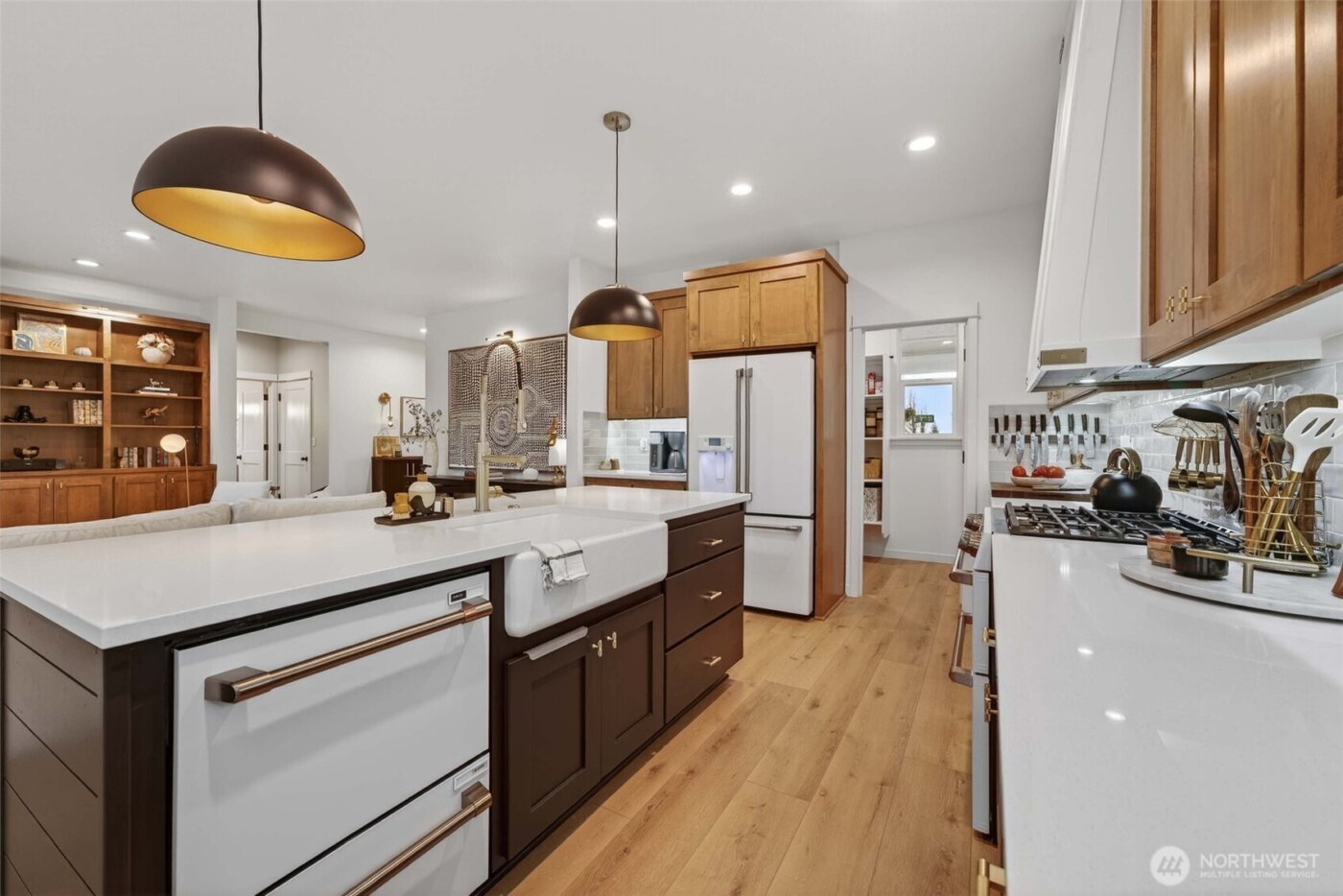 2031 E 9th Street , La Center, WA 98629