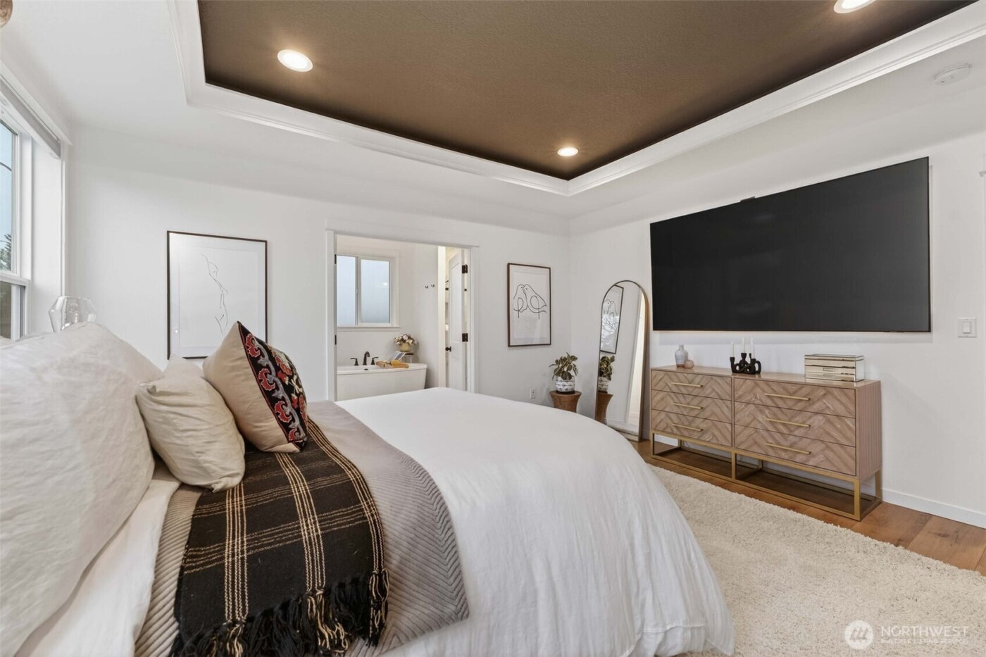 2031 E 9th Street , La Center, WA 98629