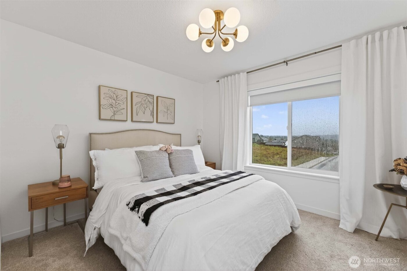 2031 E 9th Street , La Center, WA 98629