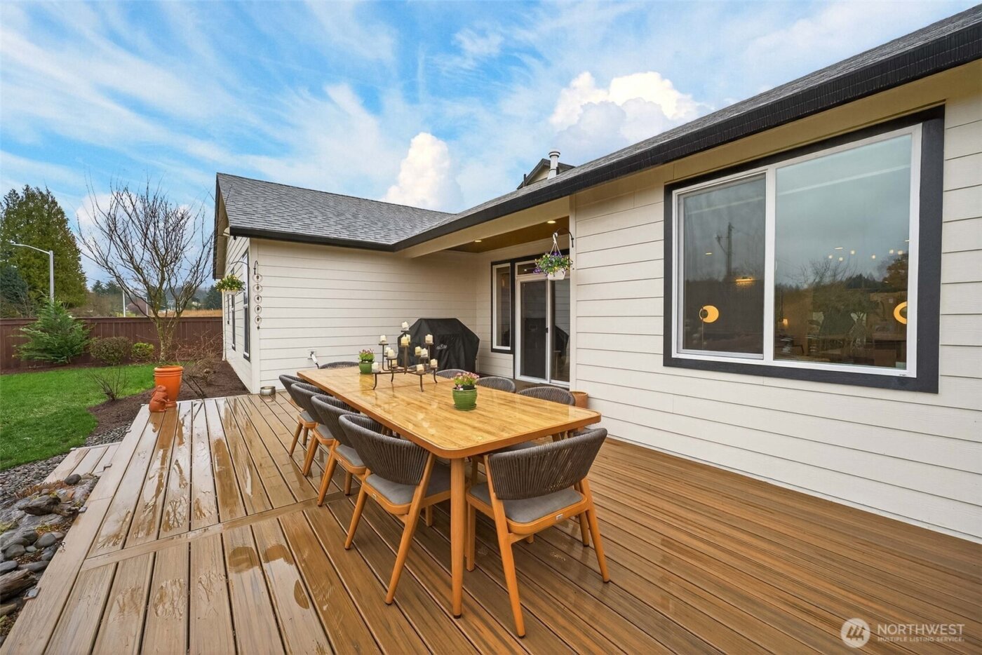 2031 E 9th Street , La Center, WA 98629