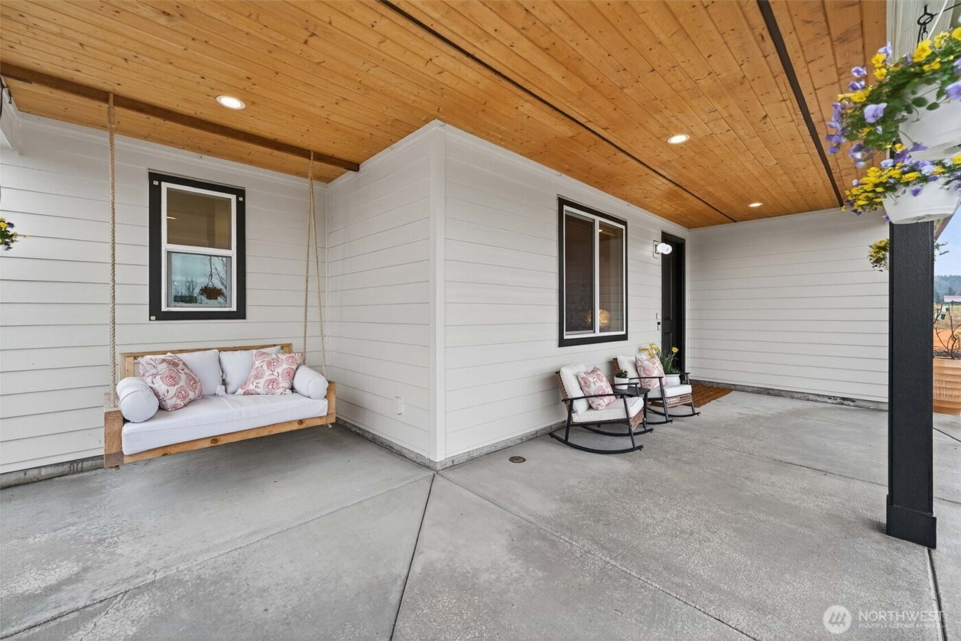 2031 E 9th Street , La Center, WA 98629