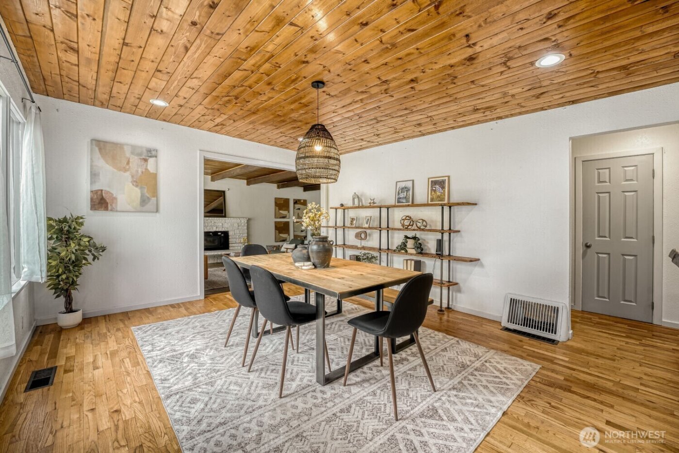 234 SW 208th Street , Normandy Park, WA 98166