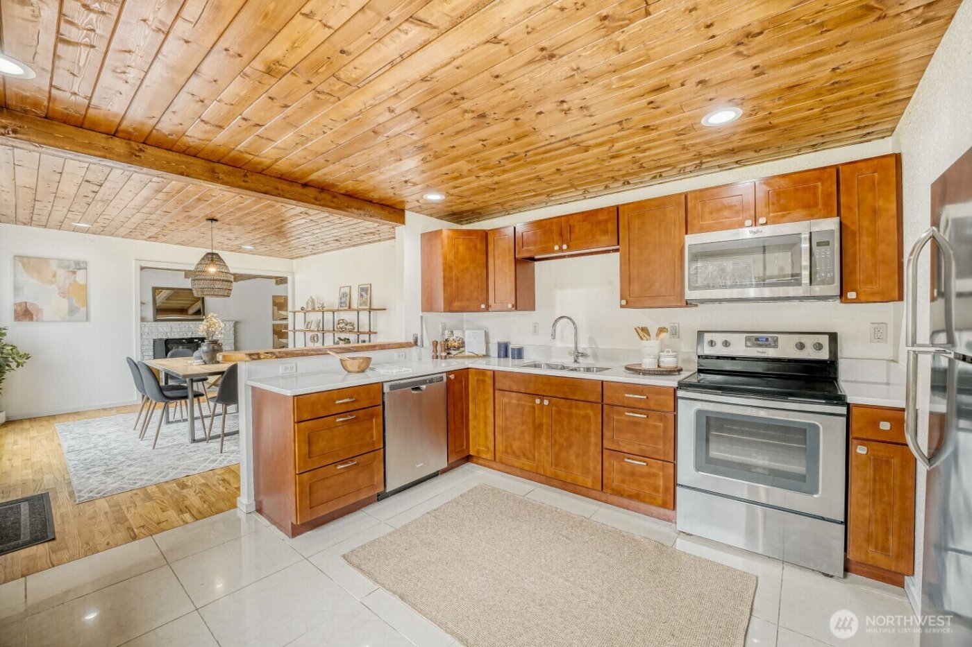 234 SW 208th Street , Normandy Park, WA 98166