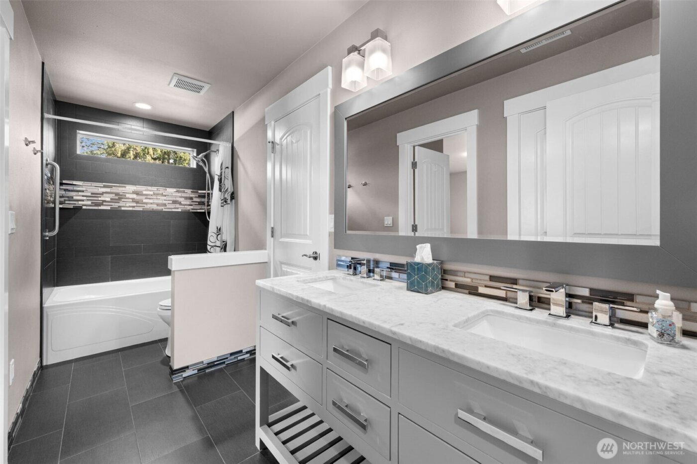 1132 121st Street E, Tacoma, WA 98445