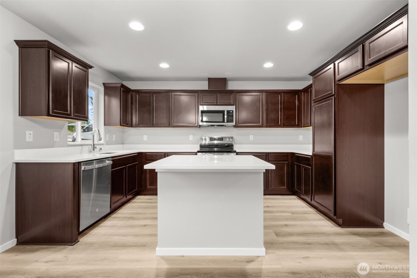 4453 74TH Drive NE, Marysville, WA 98270