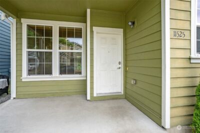 11525 7th Avenue Ct E, Tacoma, WA 98445 - Photo 2