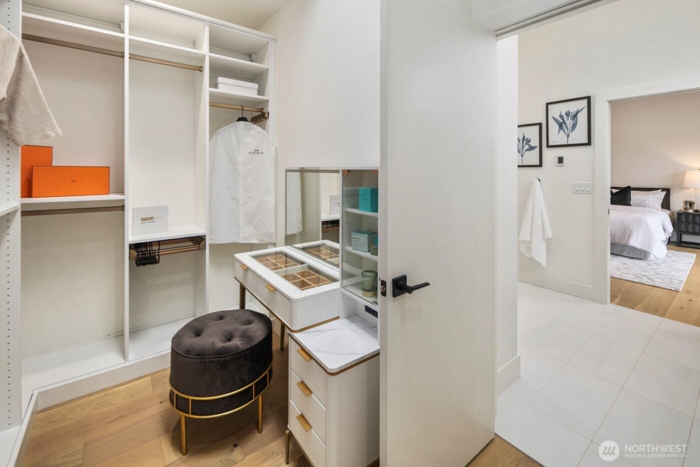 5059 37th Avenue SW, Seattle, WA 98126