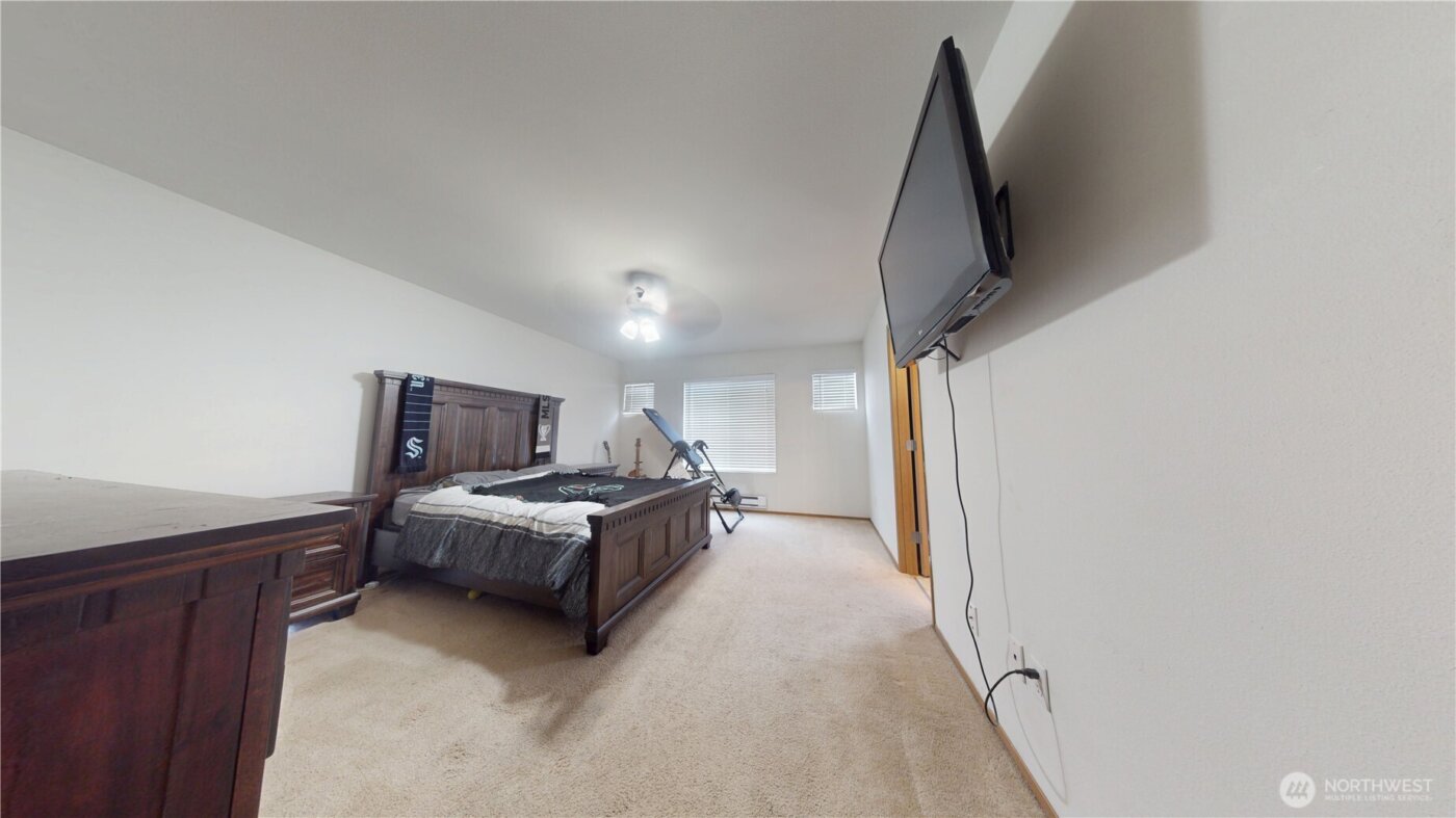 14904 99th Ave Se , Yelm, WA 98597