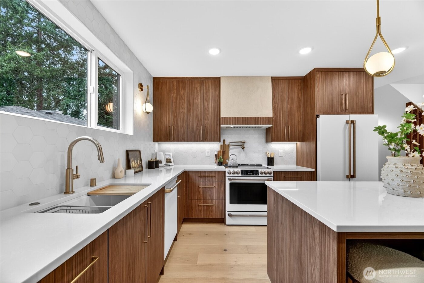 11011 Goodwin Way NE, Seattle, WA 98125