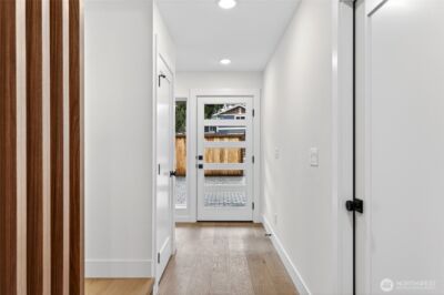 11011 Goodwin Way NE, Seattle, WA 98125 - Photo 35