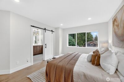 11011 Goodwin Way NE, Seattle, WA 98125 - Photo 8