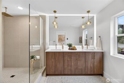 11011 Goodwin Way NE, Seattle, WA 98125 - Photo 10