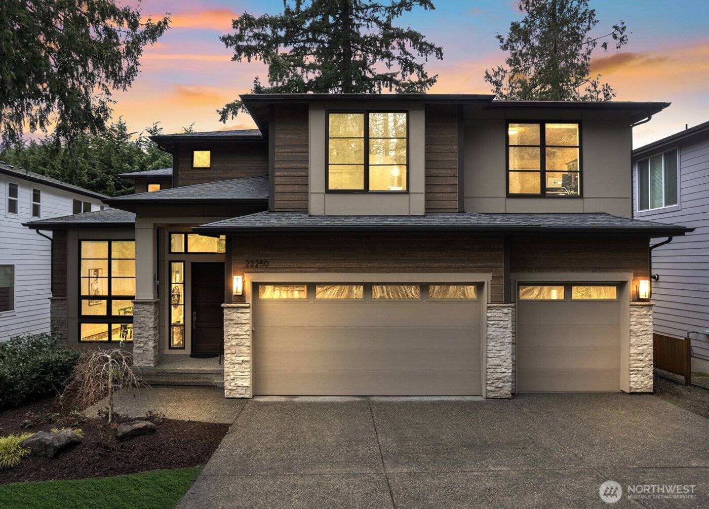 22250 NE 3rd Court , Sammamish, WA 98074-3742