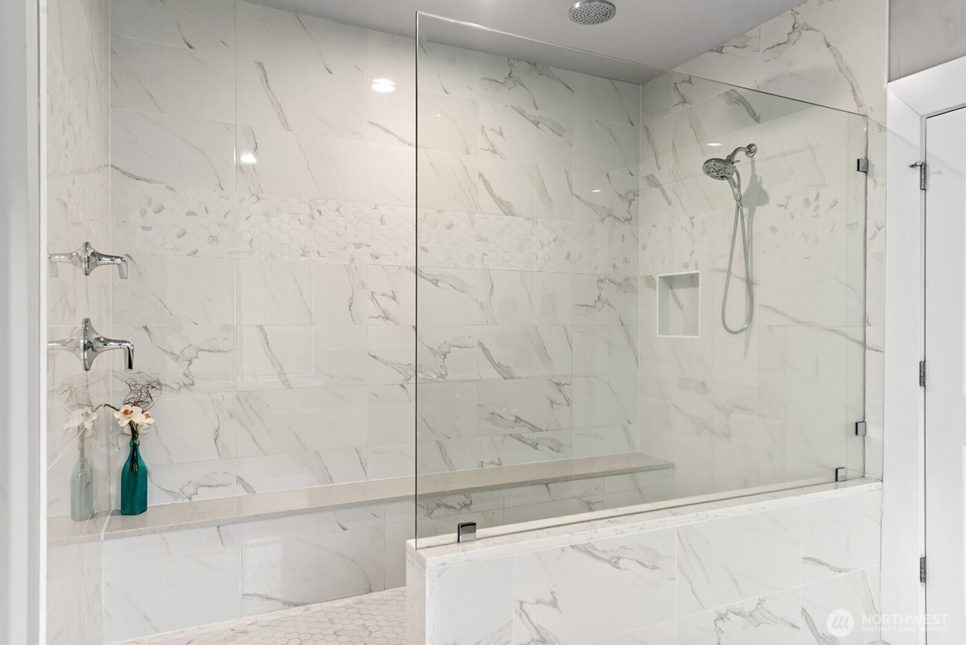 22250 NE 3rd Court , Sammamish, WA 98074-3742