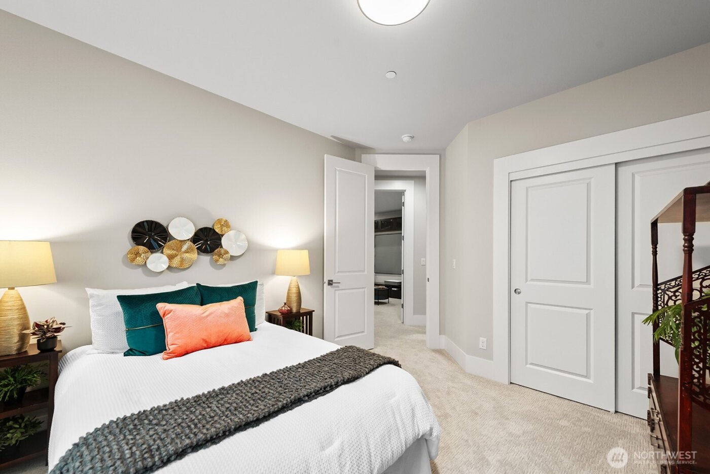 22250 NE 3rd Court , Sammamish, WA 98074-3742