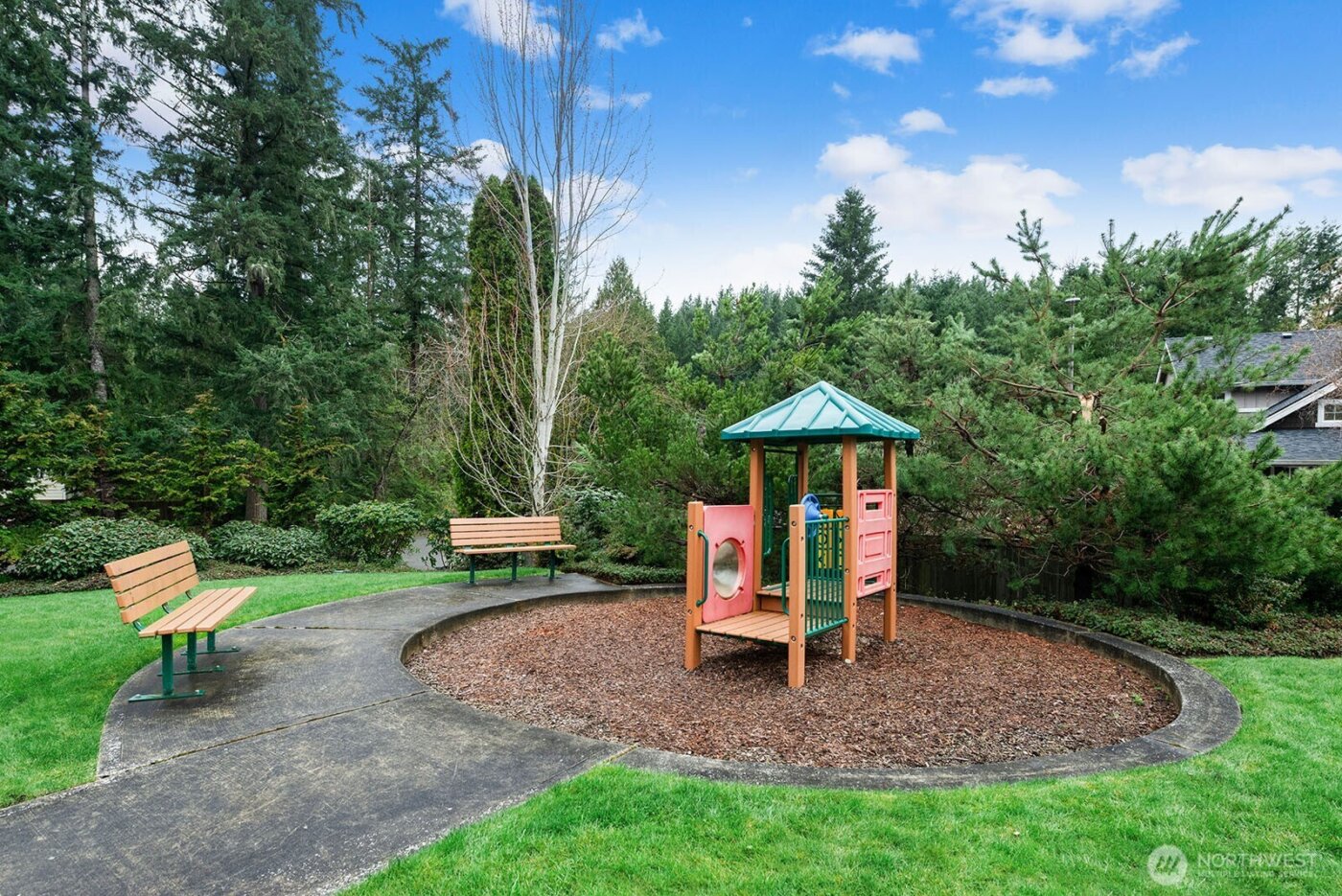22250 NE 3rd Court , Sammamish, WA 98074-3742