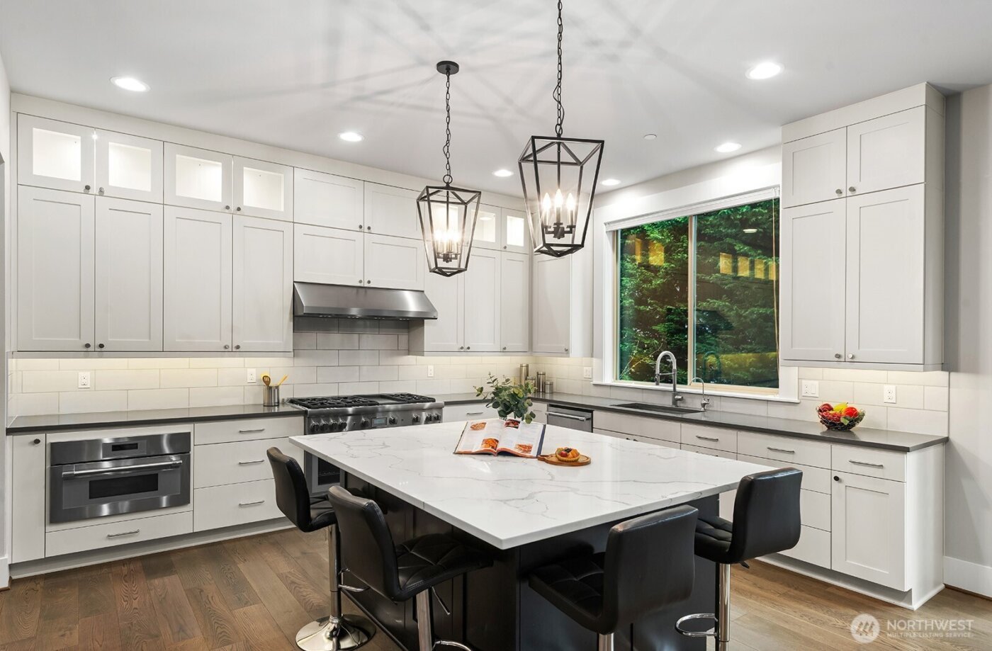 22250 NE 3rd Court , Sammamish, WA 98074-3742