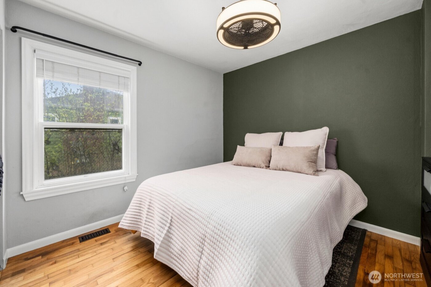 8404 12th Avenue S, Seattle, WA 98108