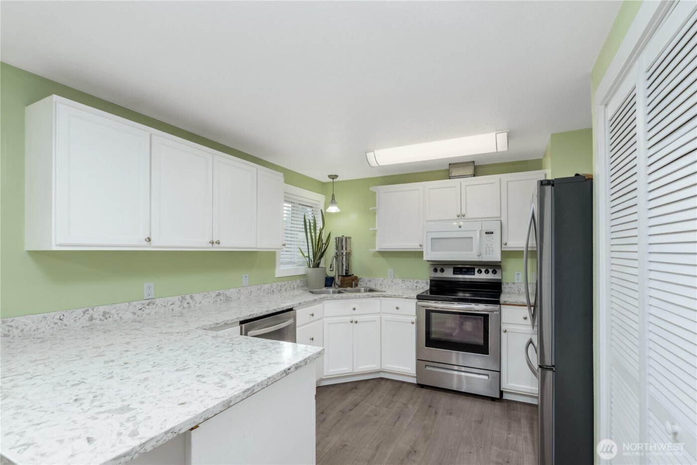 1717 S F Street , Port Angeles, WA 98363