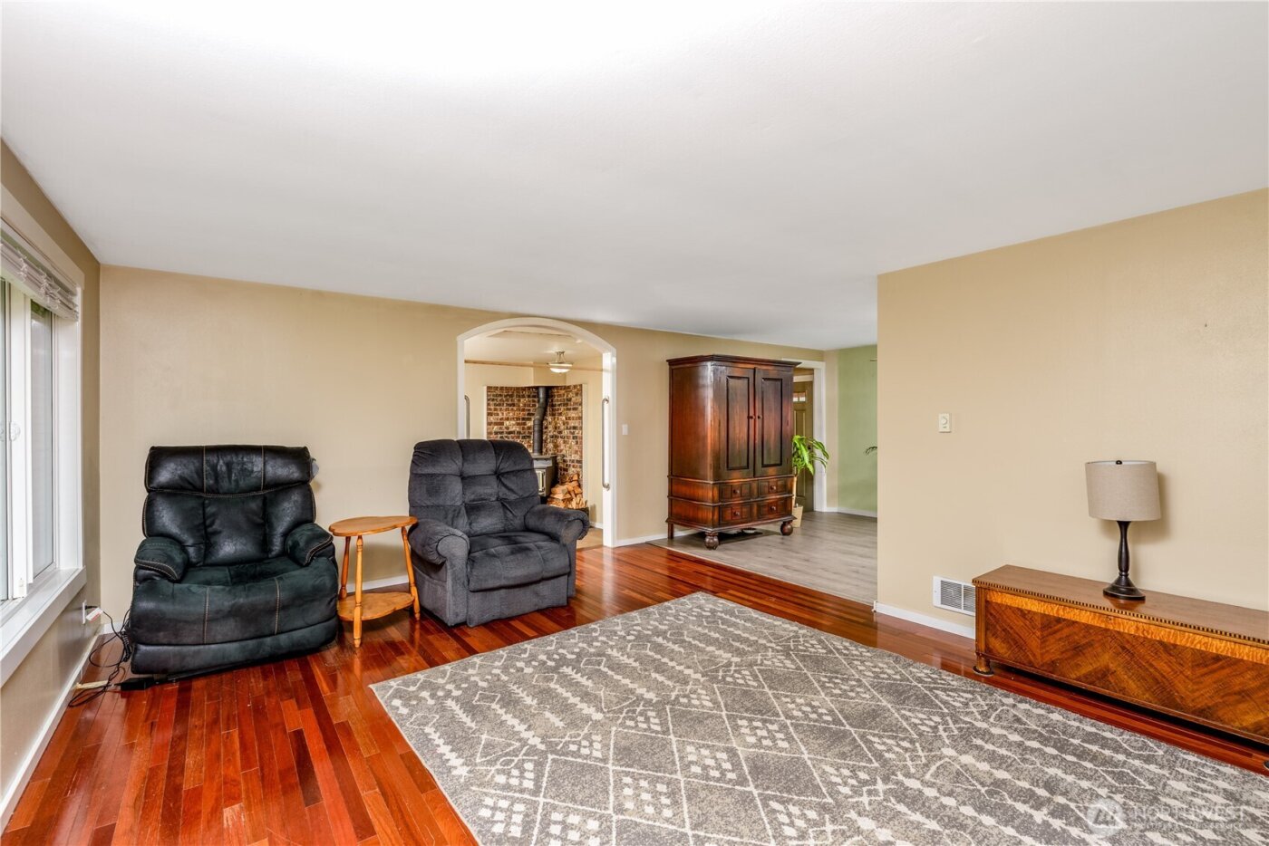 1717 S F Street , Port Angeles, WA 98363