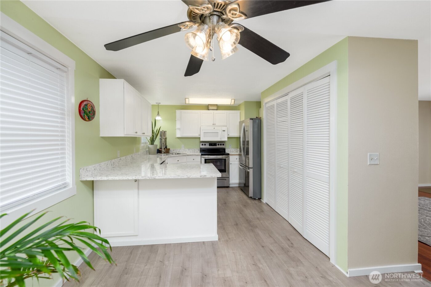 1717 S F Street , Port Angeles, WA 98363