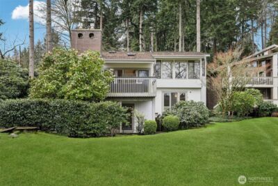 1220 80th Place NE, Medina, WA 98039 - Photo 2