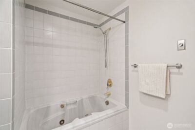 1220 80th Place NE, Medina, WA 98039 - Photo 31