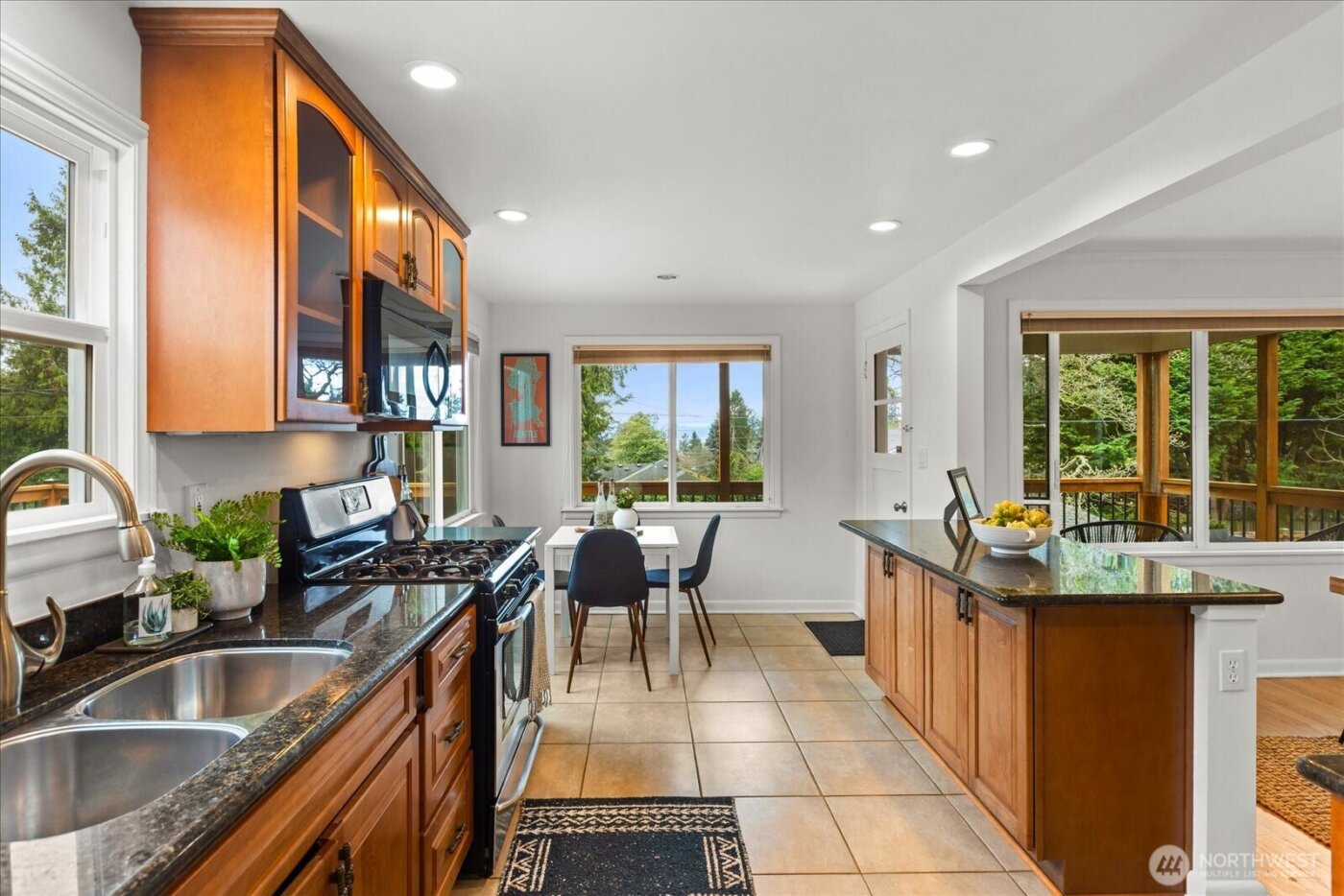 11513 Palatine Avenue N, Seattle, WA 98133