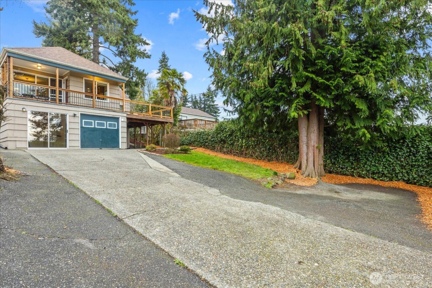 11513 Palatine Avenue N, Seattle, WA 98133