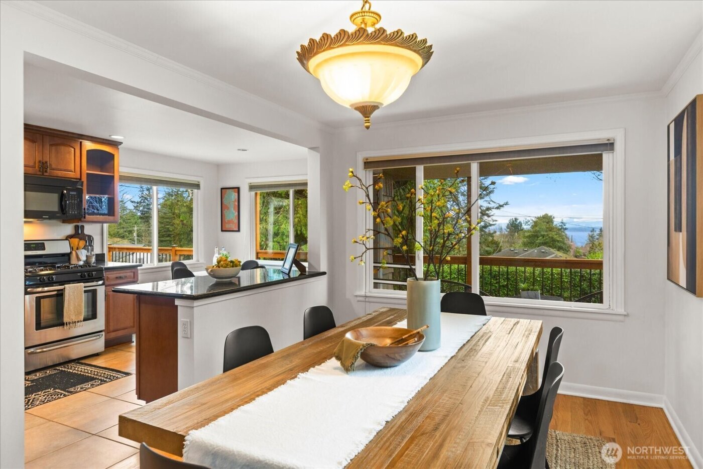 11513 Palatine Avenue N, Seattle, WA 98133