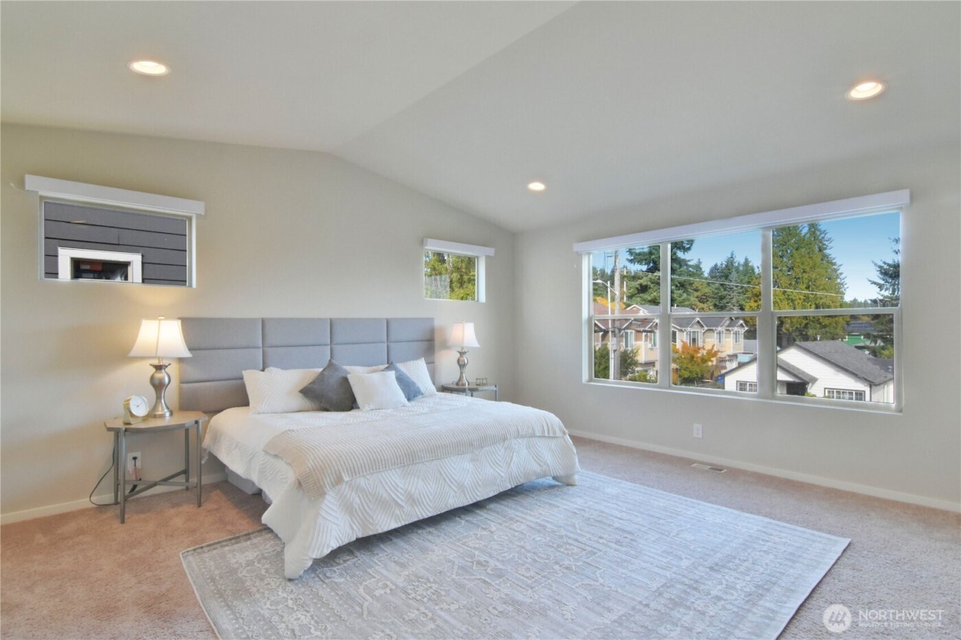 218 SW 96th Lane , Seattle, WA 98106