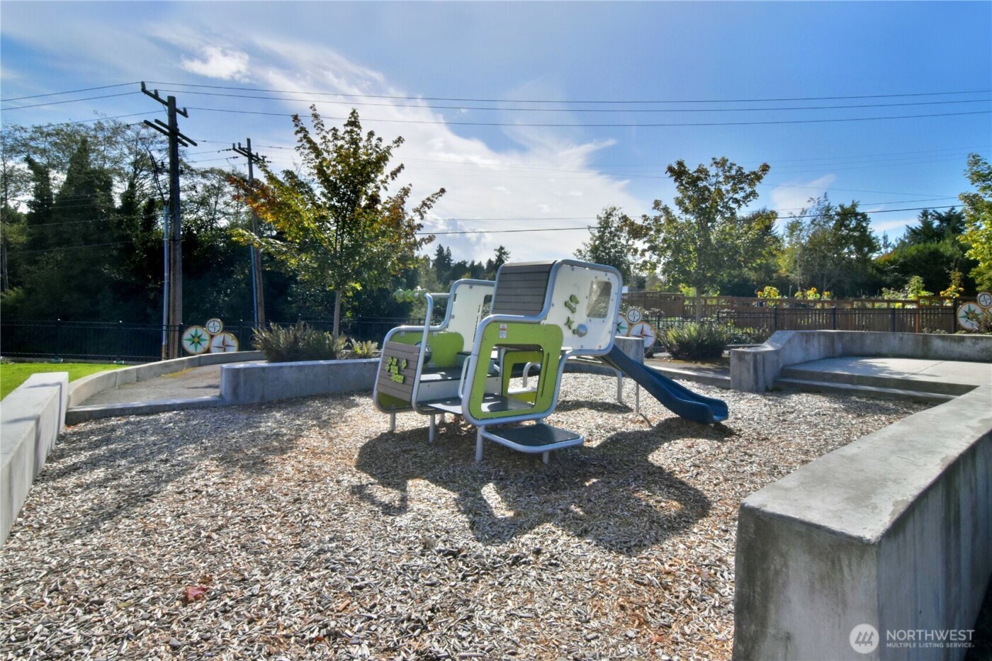 218 SW 96th Lane , Seattle, WA 98106