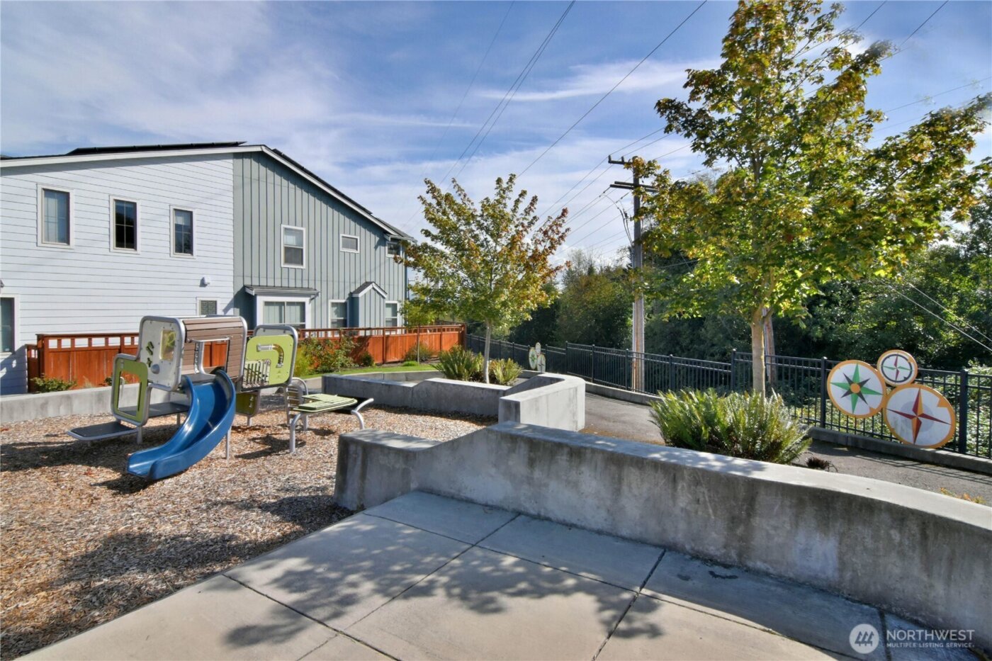 218 SW 96th Lane , Seattle, WA 98106