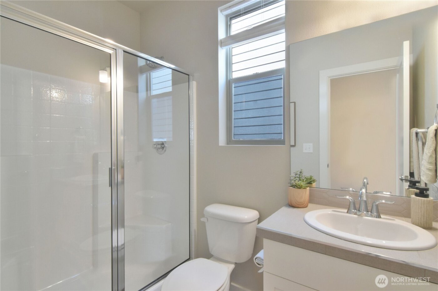 218 SW 96th Lane , Seattle, WA 98106