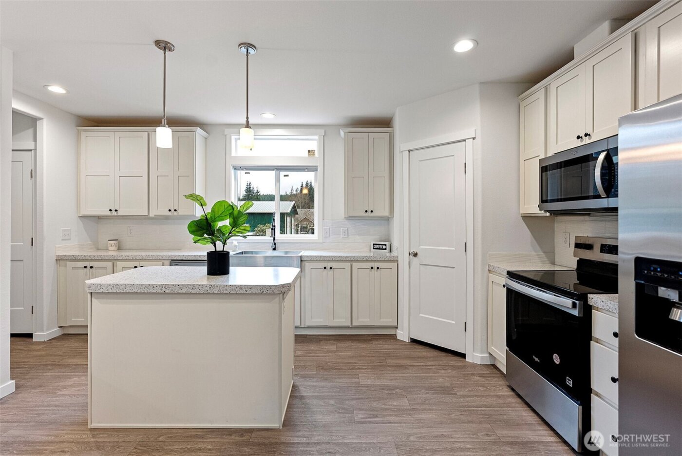 750 Old Belfair Hwy , Belfair, WA 98528