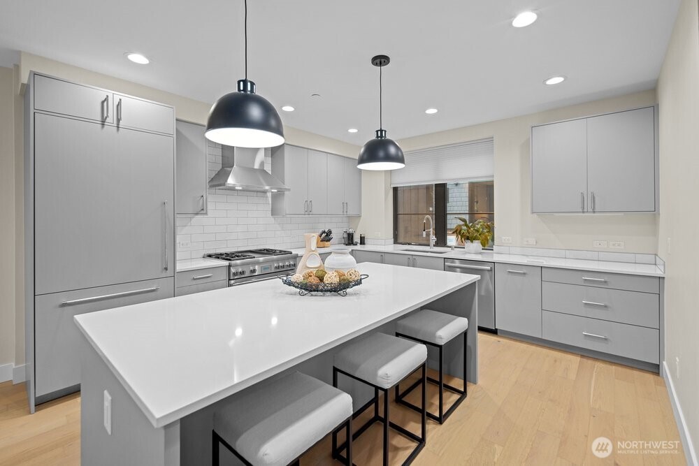 11223 NE 13th Lane , Bellevue, WA 98004