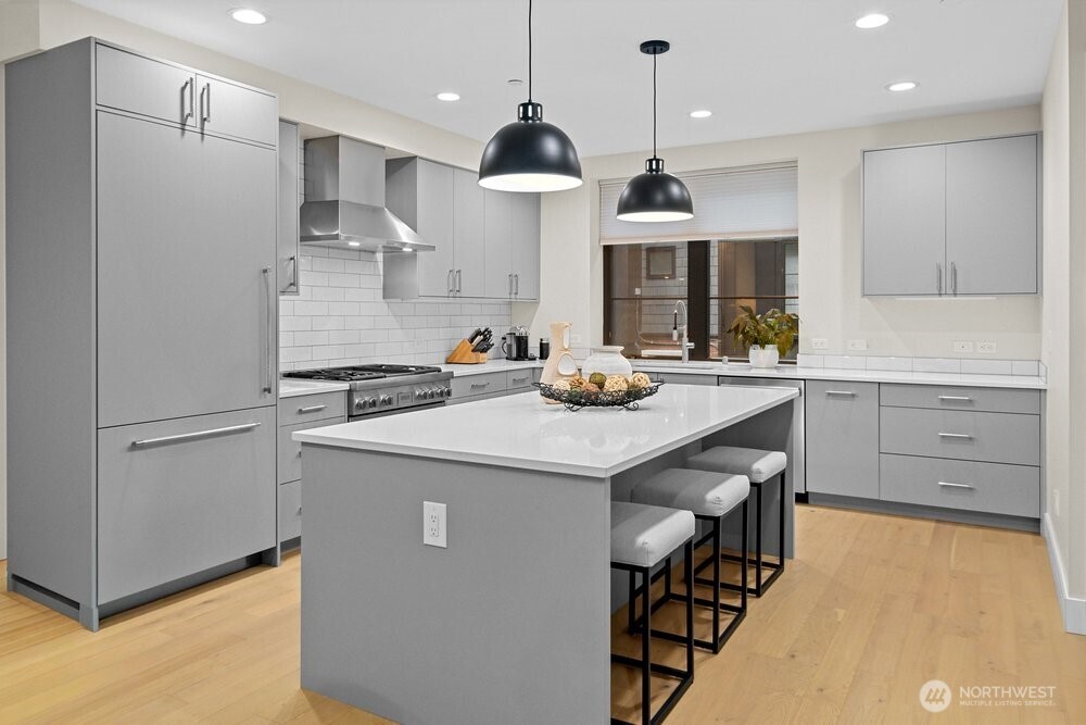 11223 NE 13th Lane , Bellevue, WA 98004