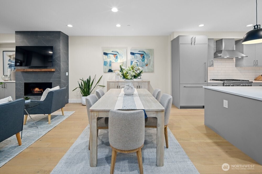 11223 NE 13th Lane , Bellevue, WA 98004