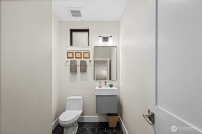 11223 NE 13th Lane , Bellevue, WA 98004 - Photo 17
