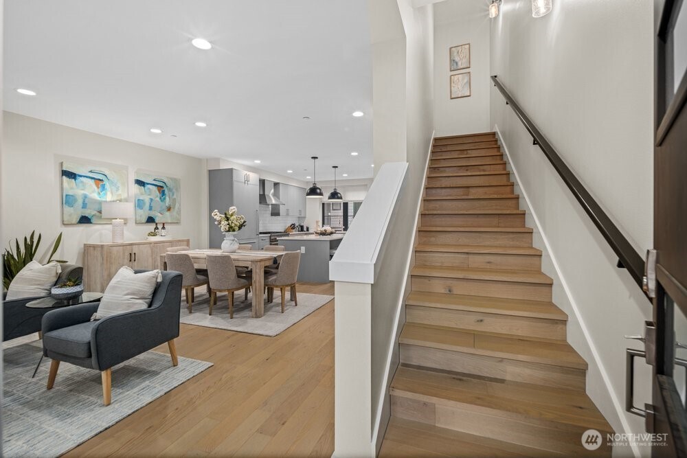 11223 NE 13th Lane , Bellevue, WA 98004