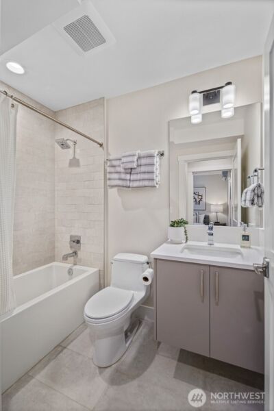 11223 NE 13th Lane , Bellevue, WA 98004 - Photo 34