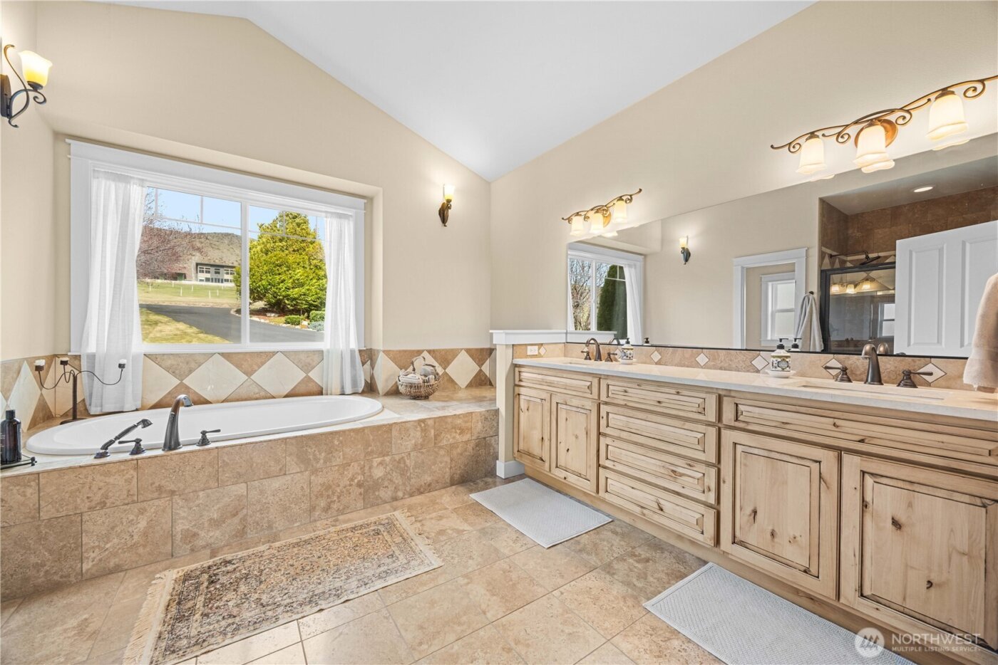 35 Sackett Glen Lane , Chelan, WA 98816